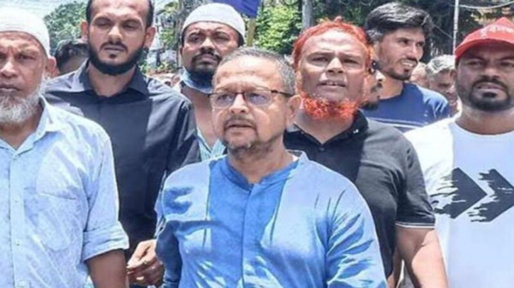 সমাবেশে স্লোগান দিতে দিতেই মৃত্যুর কোলে ঢলে পড়লেন বিএনপি নেতা সমাবেশে স্লোগান দিতে দিতেই মৃত্যুর কোলে ঢলে পড়লেন বিএনপি নেতা