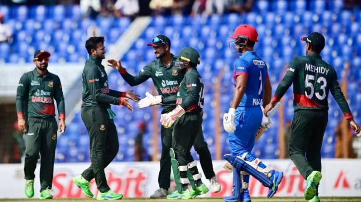 সান্ত্বনার জয়ে হোয়াইটওয়াশ এড়ালো বাংলাদেশ সান্ত্বনার জয়ে হোয়াইটওয়াশ এড়ালো বাংলাদেশ