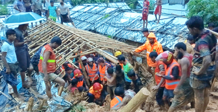 কক্সবাজারে পাহাড় ধসে মা-মেয়েসহ ৪ জনের মৃত্যু