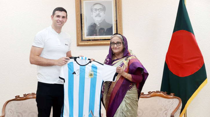 প্রধানমন্ত্রীর সঙ্গে সৌজন্য সাক্ষাত করলেন মার্টিনেজ প্রধানমন্ত্রীর সঙ্গে সৌজন্য সাক্ষাত করলেন মার্টিনেজ