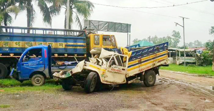 সিরাজগঞ্জে সড়ক দুর্ঘটনায় শিশুসহ নিহত ৪