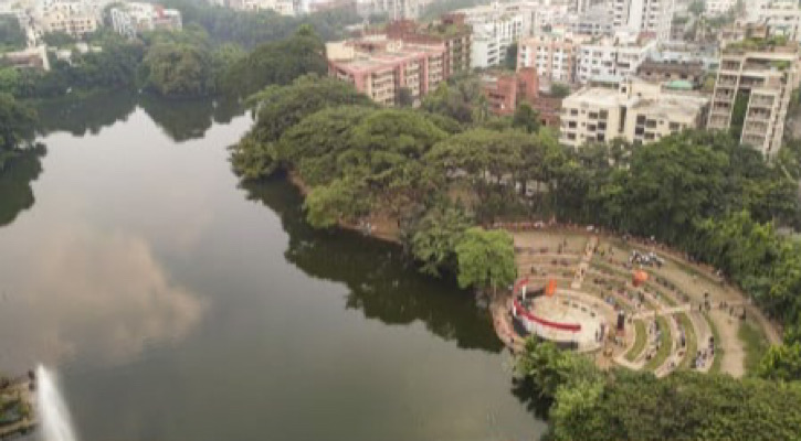ধানমন্ডি লেকে ভাসছিল যুবকের মরদেহ ধানমন্ডি লেকে ভাসছিল যুবকের মরদেহ