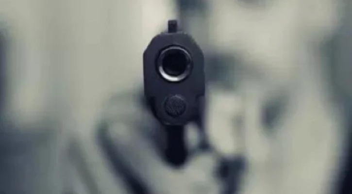 বসুন্ধরা সিটির সামনে বিএনপি নেতাকে গুলি