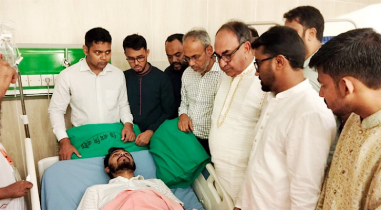 নুরের শারীরিক অবস্থার খোঁজ নিতে ঢামেকে মির্জা আব্বাস