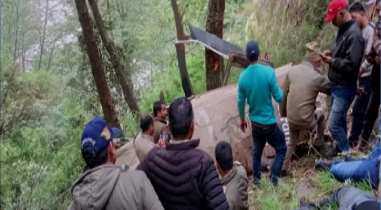 উত্তরাখণ্ডে হেলিকপ্টার বিধ্বস্ত, ৪ পর্যটক নিহত